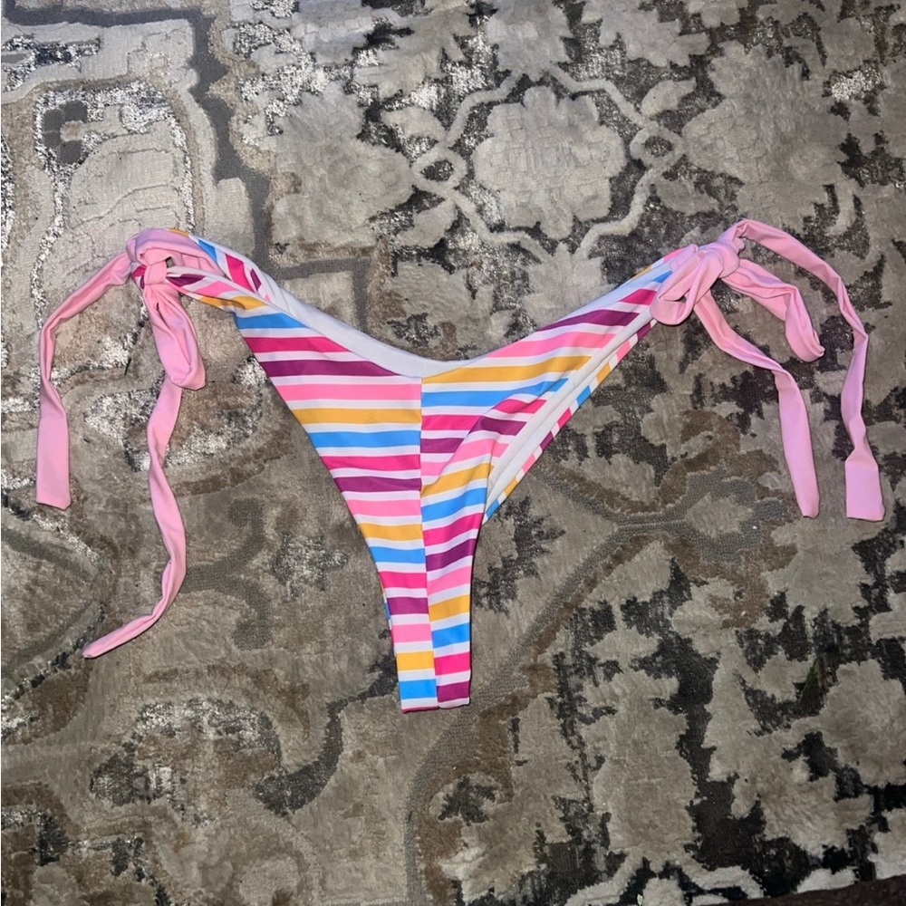 Bikini bottoms